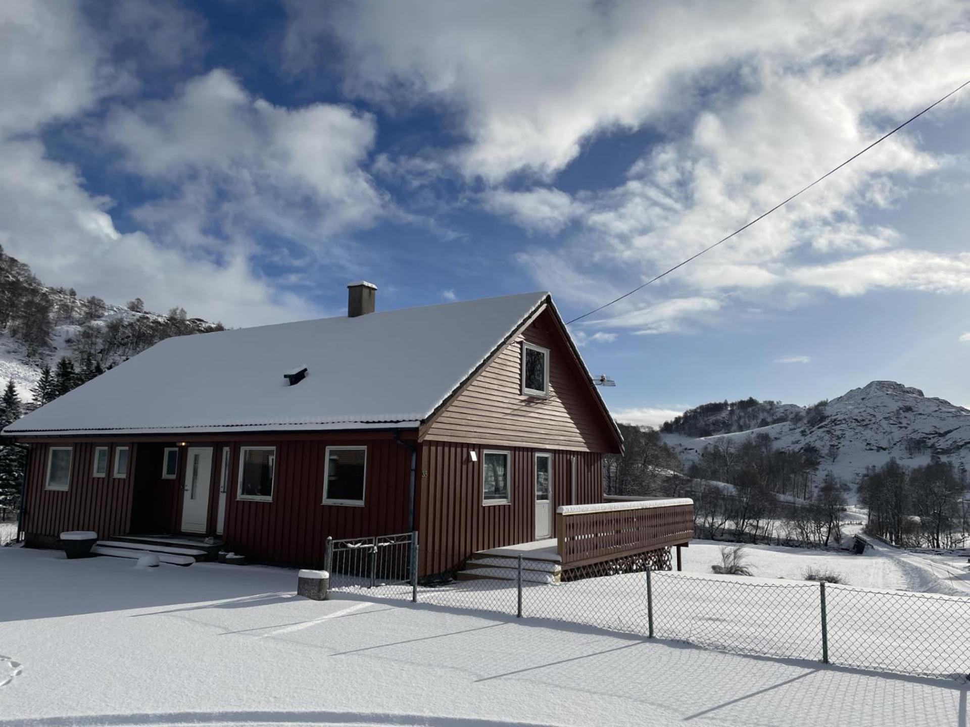 Kyrkjeneset Villa Bjerkreim Екстериор снимка